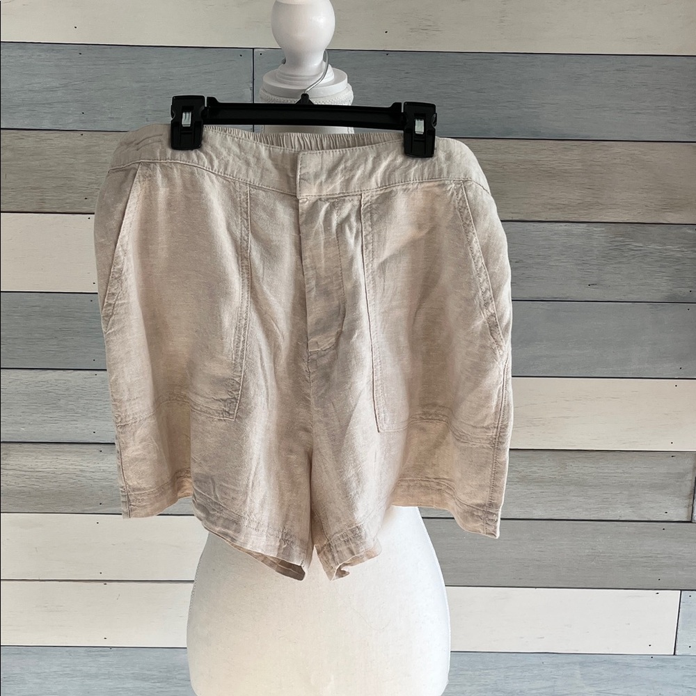 Nicole Miller Beige Women's Shorts